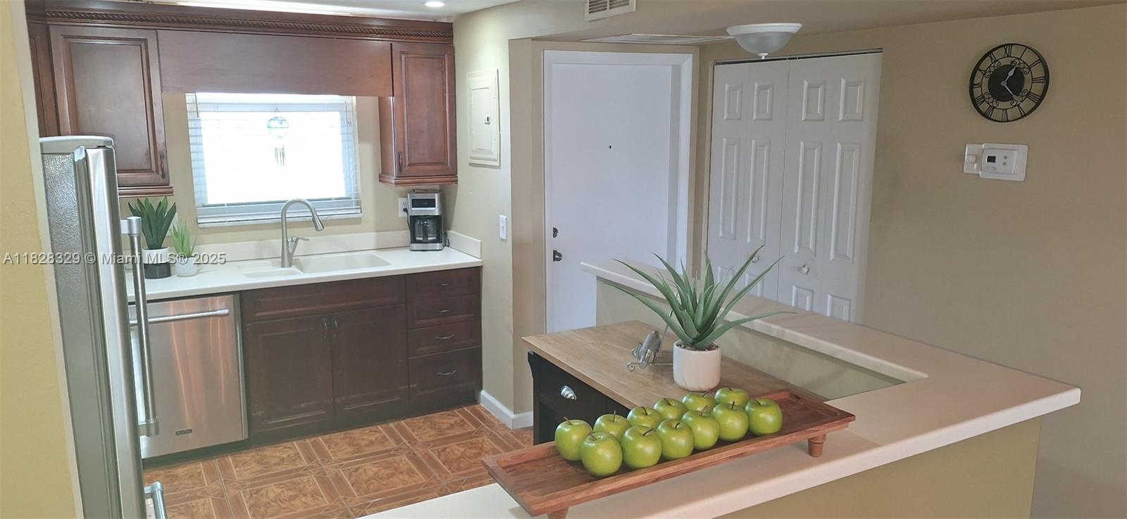 Stunning waterfront exterior at 3100 49th St - Condo in Fort Lauderdale