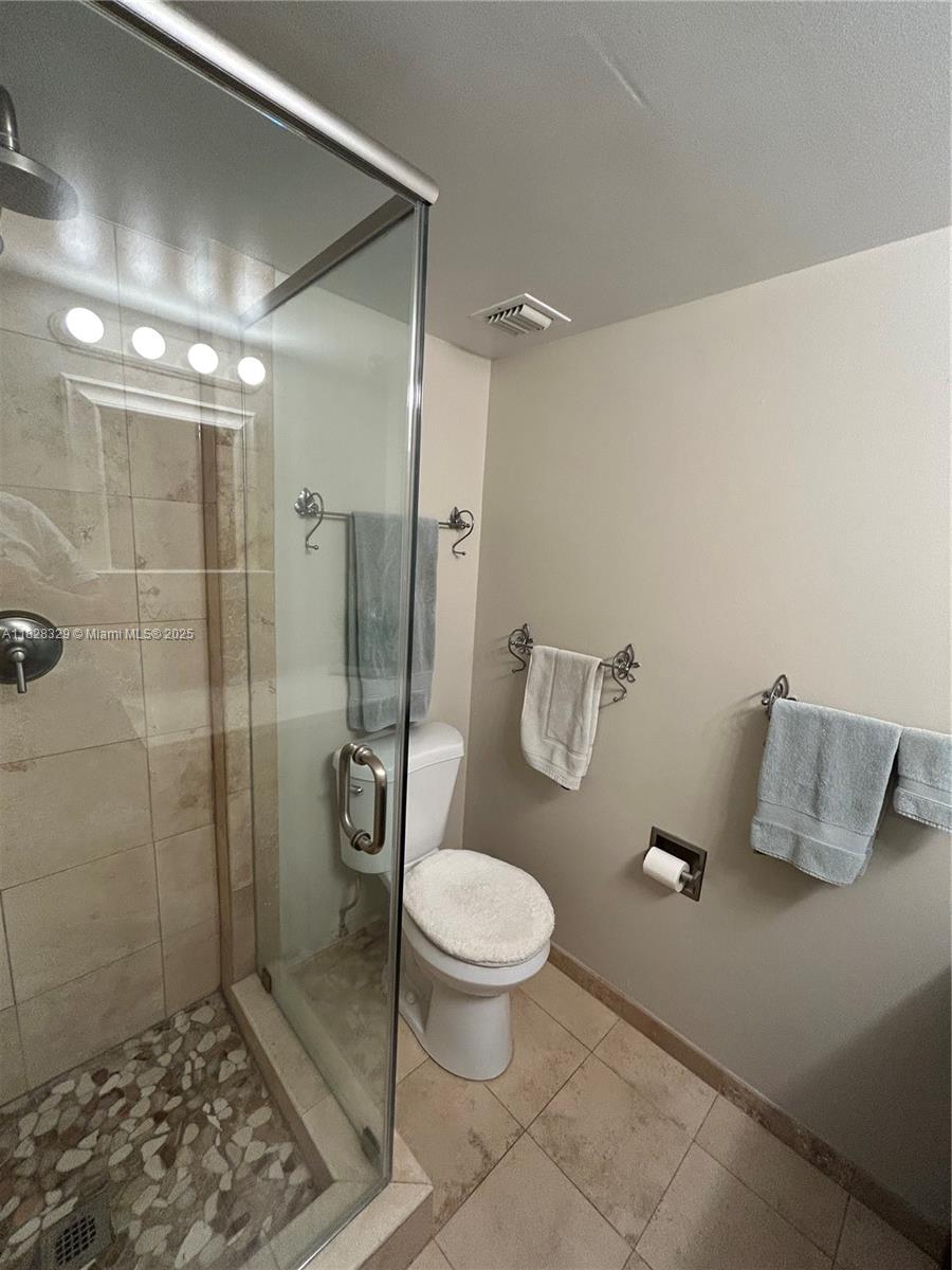 Stunning waterfront exterior at 3100 49th St - Condo in Fort Lauderdale