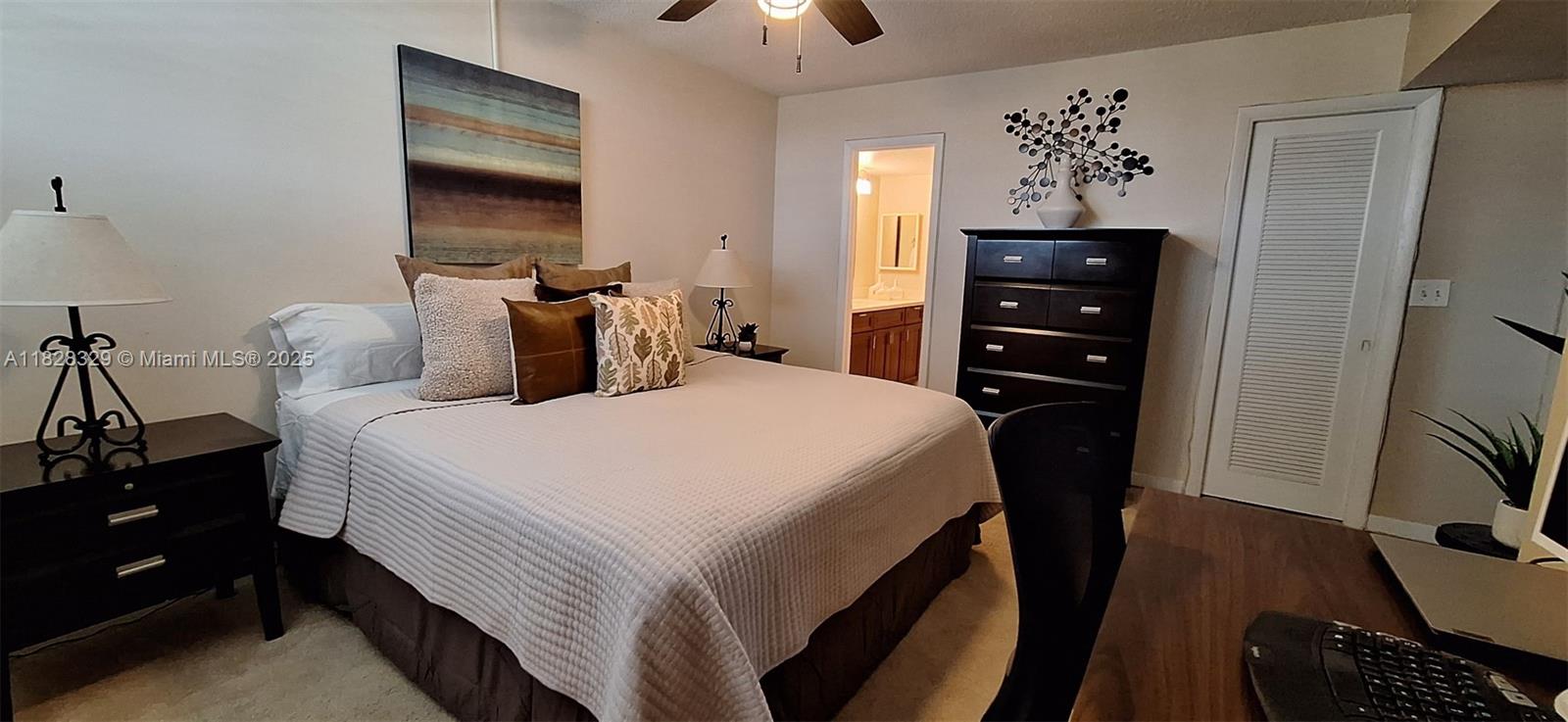 Elegant master bedroom retreat at 3100 49th St - Condo in Fort Lauderdale