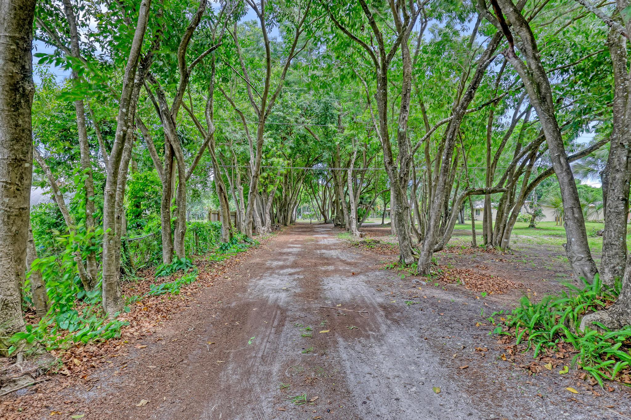 Homes for sale in Stuart, FL | 1395 Se Darling Street, Stuart, FL 34997 | MLS# R11104010