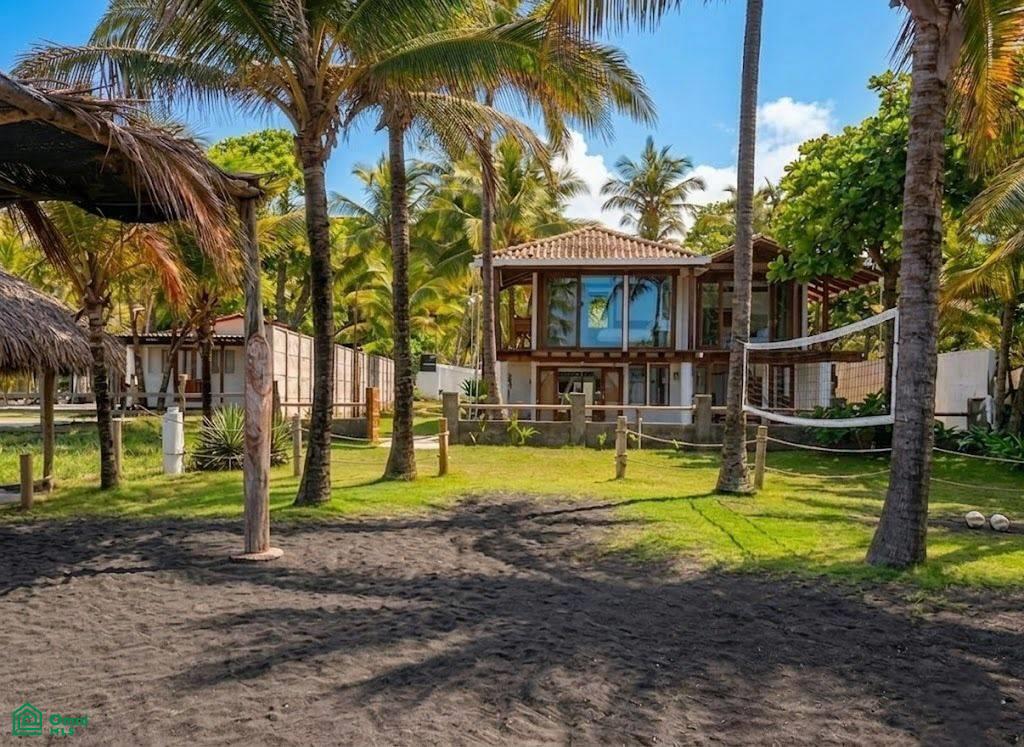 0 bed Single Family Homes For Sale in Esparza, Puntarenas - 1