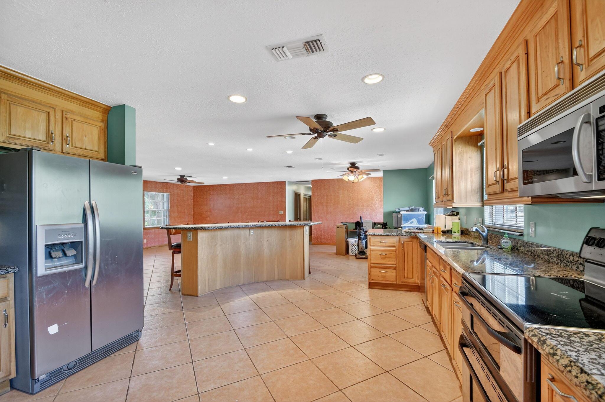 Homes for sale in Lake Worth, FL | 6581 Hillside Lane, Lake Worth, FL 33462 | MLS# R11104119