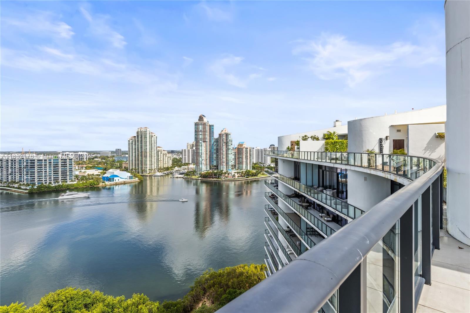 Apartamento en Venta en Aventura, FL