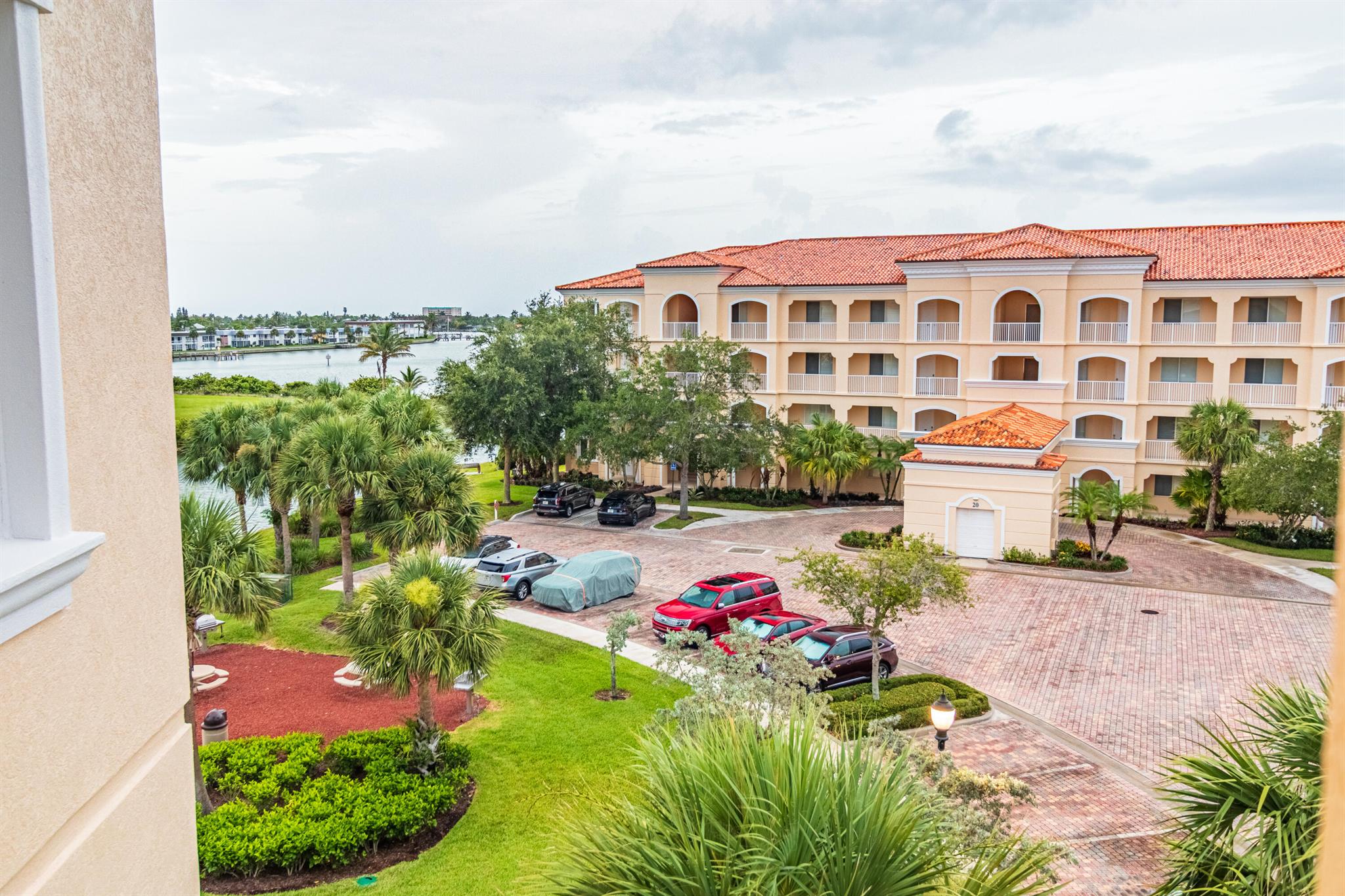 Harbour Isle At Hutchinso