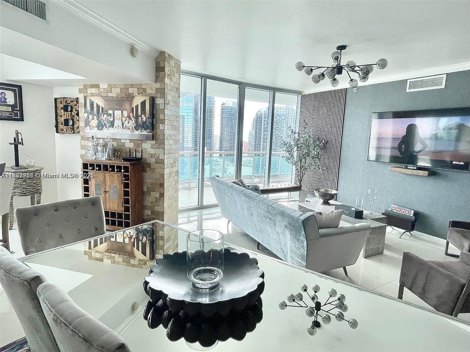 Condo for Sale in Miami, FL