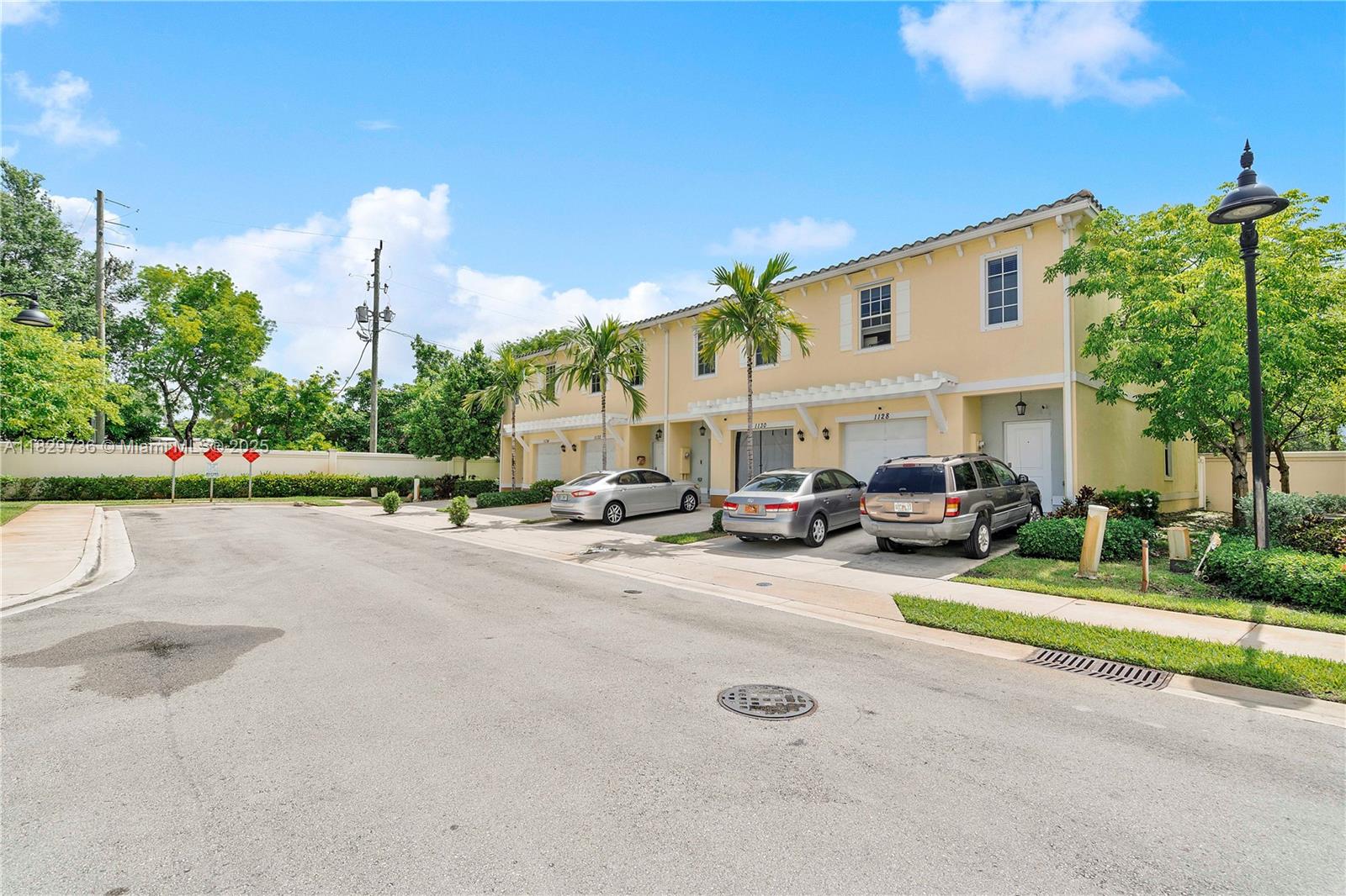 Homes for sale in Lauderhill, FL | 1128 Nw 40th Ter, Lauderhill, FL 33313 | MLS# A11829736