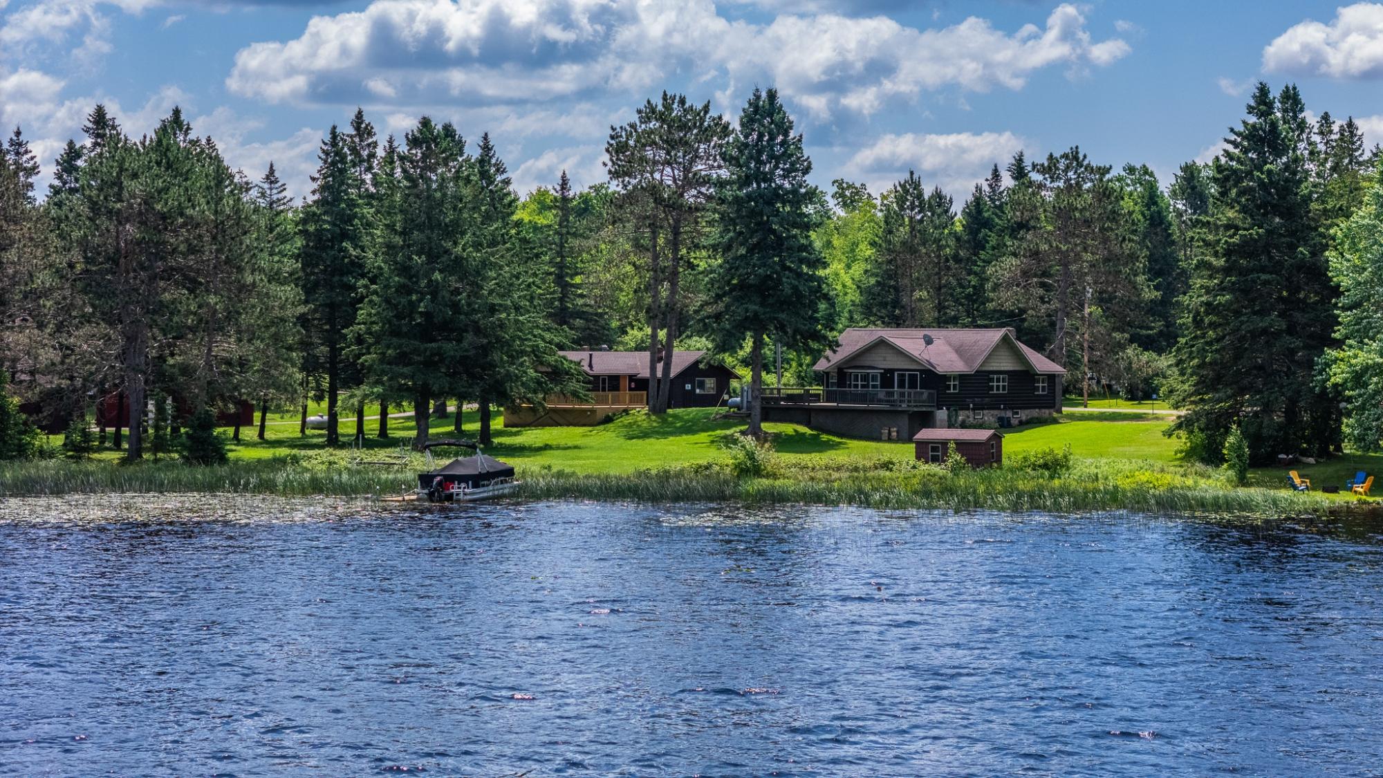 Bishop Lake house picture