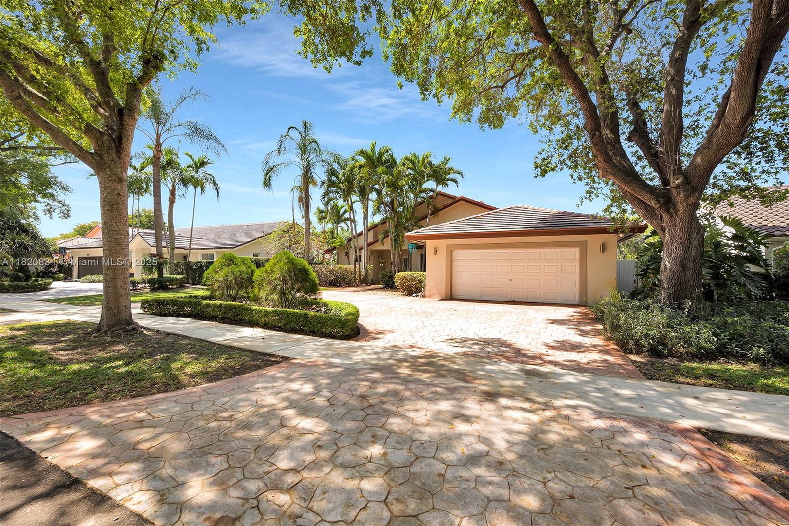 Homes for sale in Miami Lakes, FL | 14460 Glencairn Rd, Miami Lakes, FL 33016 | MLS# A11820834