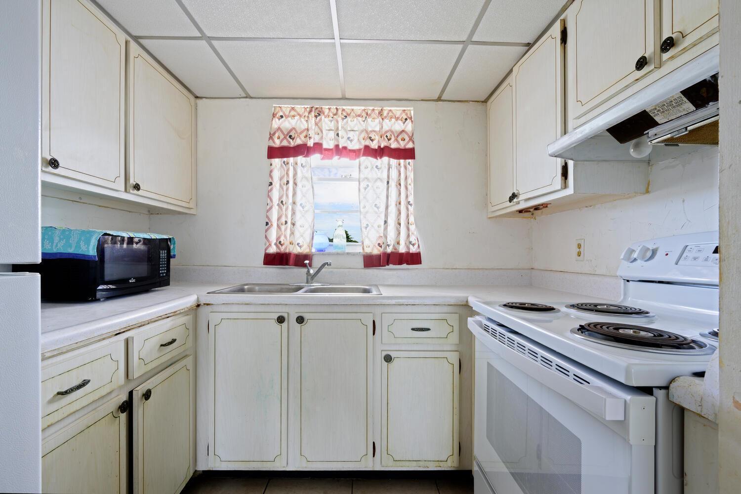 Homes for sale in Lantana, FL | 410 W Palm Street #24, Lantana, FL 33462 | MLS# R11104437