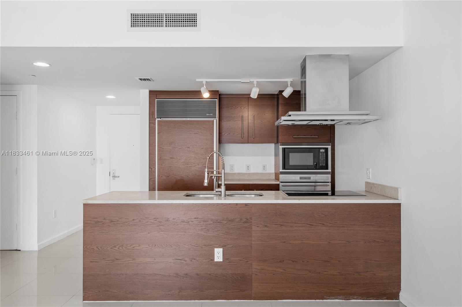 495 Brickell Ave #2607, Miami FL 33131