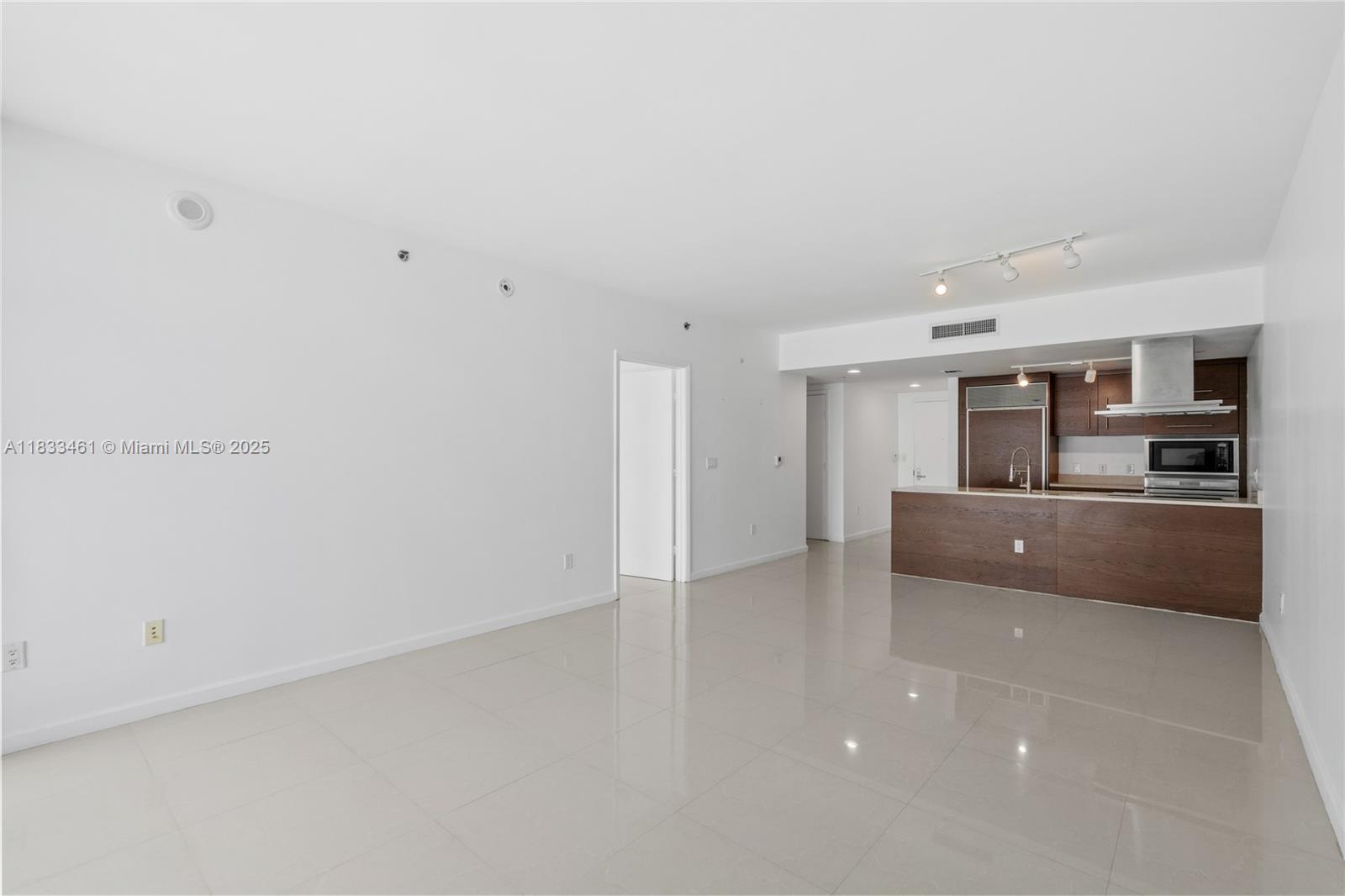 495 Brickell Ave #2607, Miami FL 33131