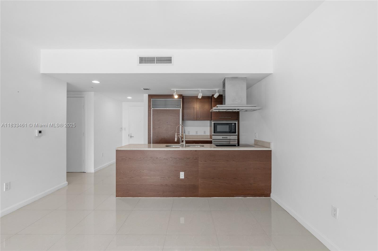 495 Brickell Ave #2607, Miami FL 33131