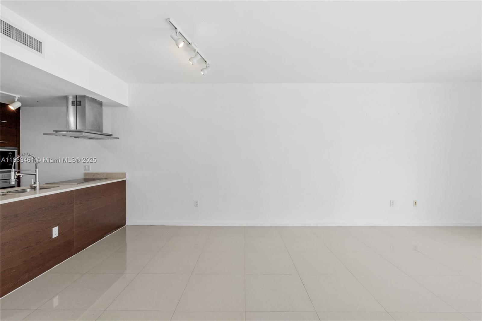 495 Brickell Ave #2607, Miami FL 33131