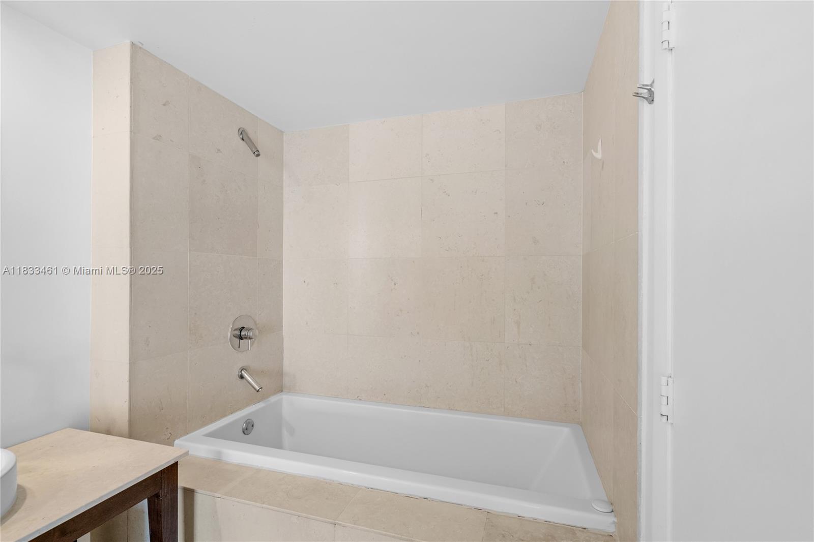 495 Brickell Ave #2607, Miami FL 33131