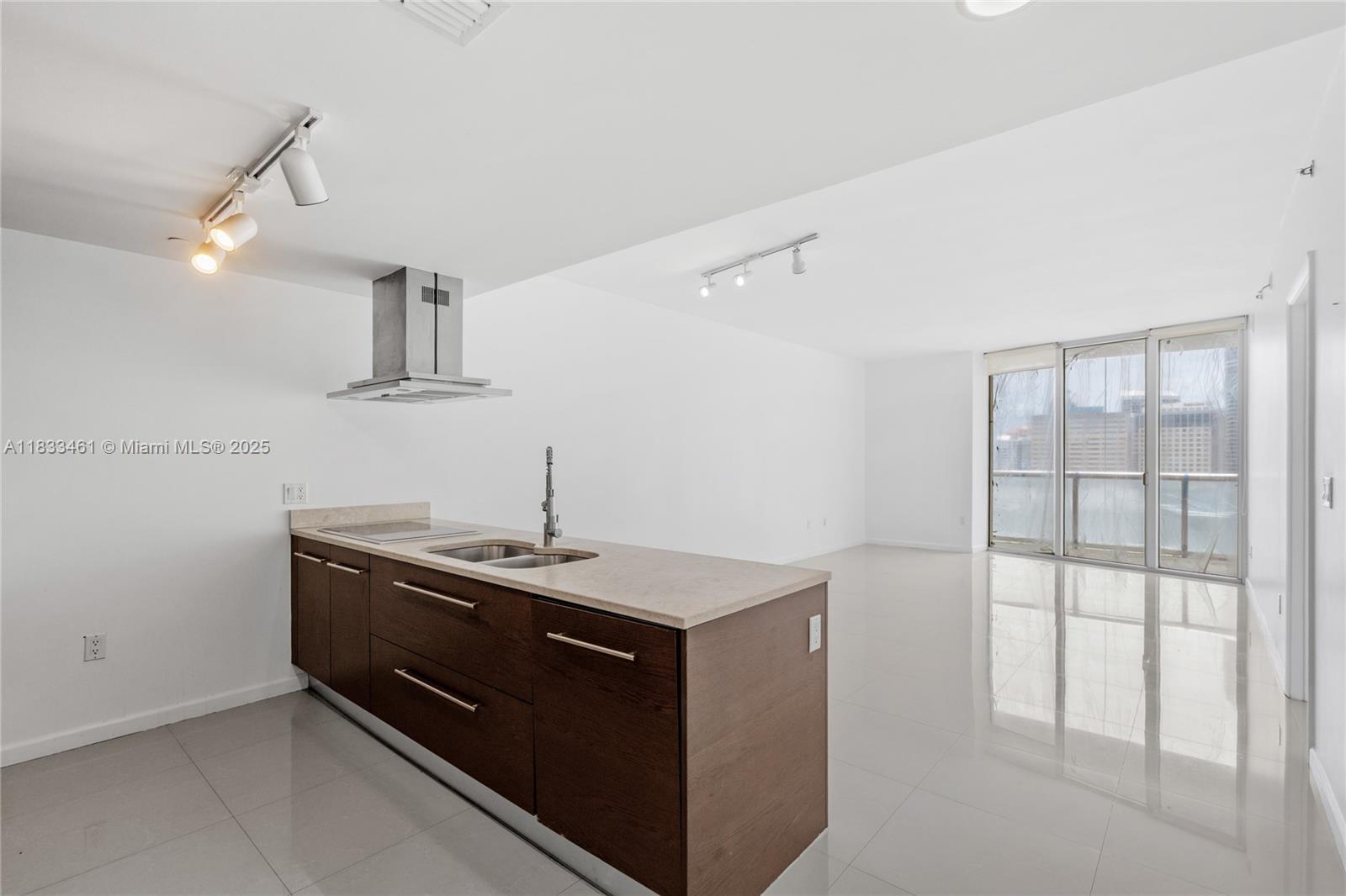495 Brickell Ave #2607, Miami FL 33131