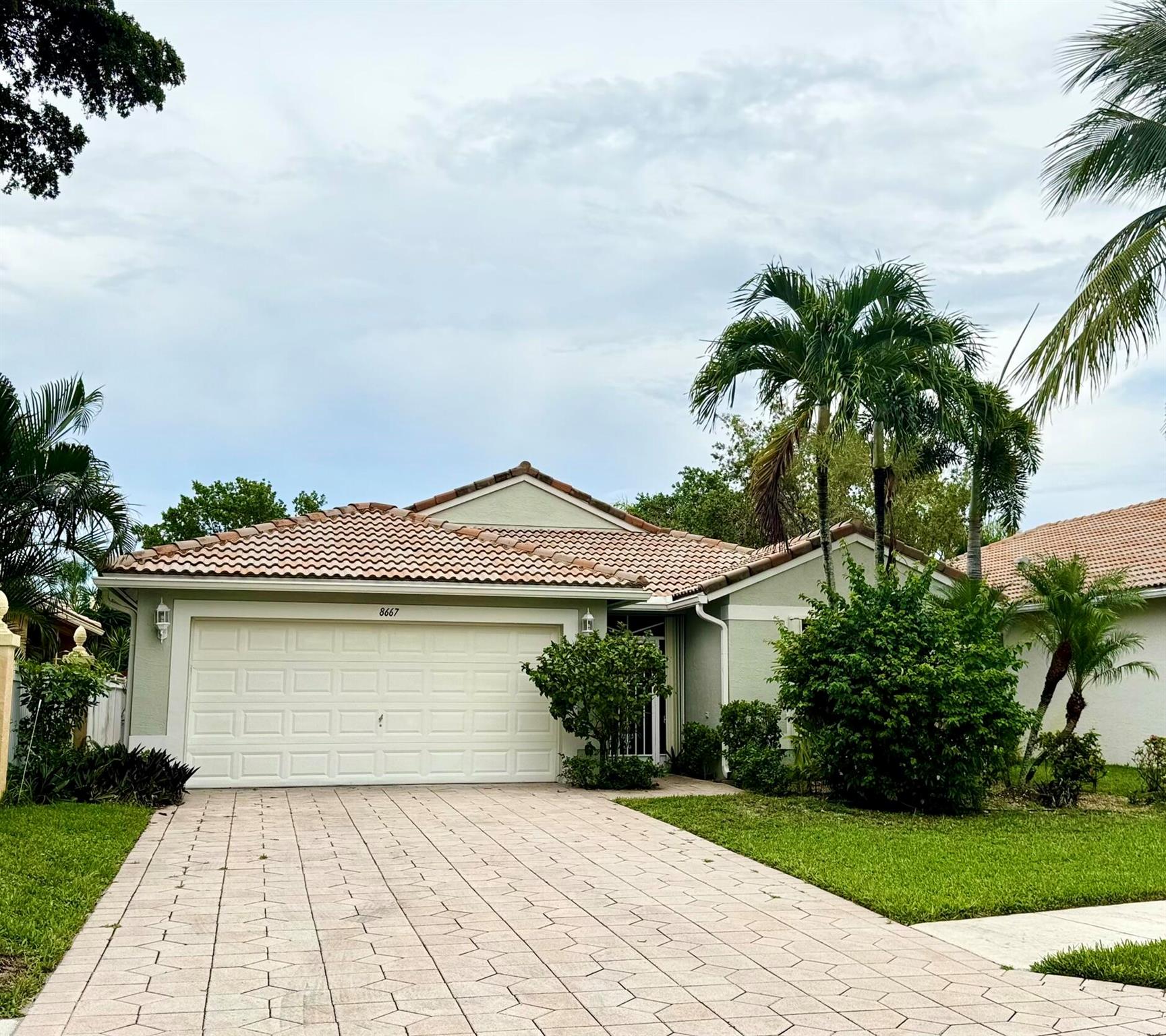 8667 San Andros West Palm Beach FL 33411 | R11104547