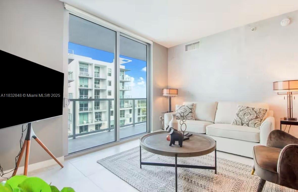 3900 Biscayne Blvd #S-1020, Miami FL 33137