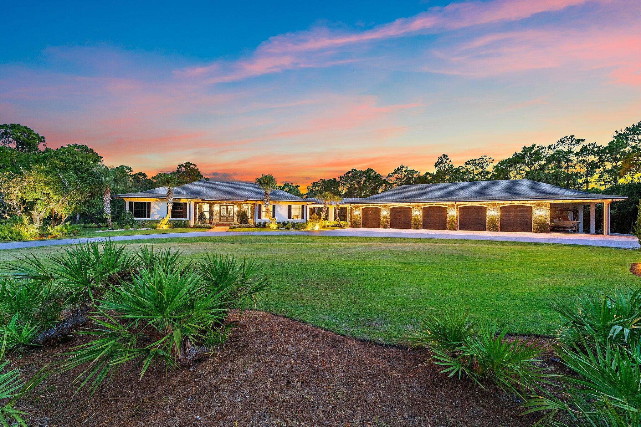 821015 Island Country