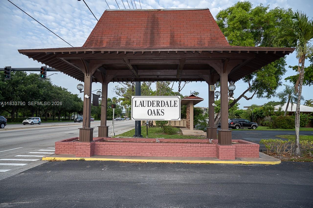 Lauderdale Oaks Condo 7