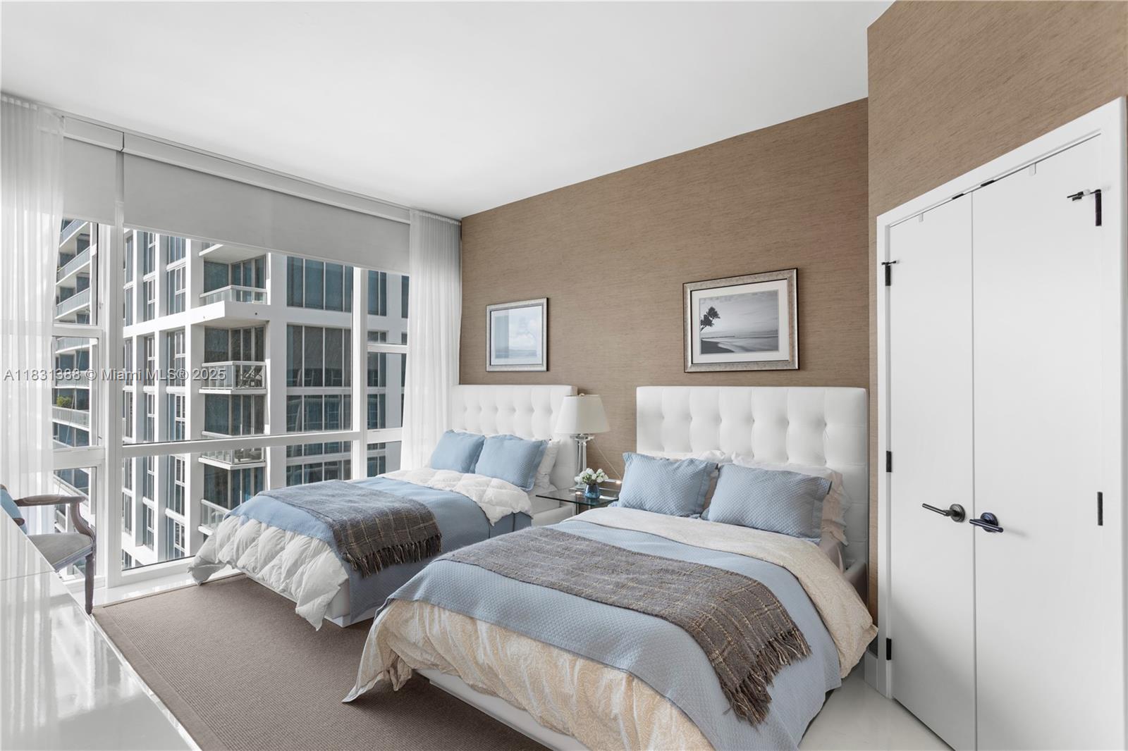 6801 Collins Ave #PH05, Miami Beach FL 33141