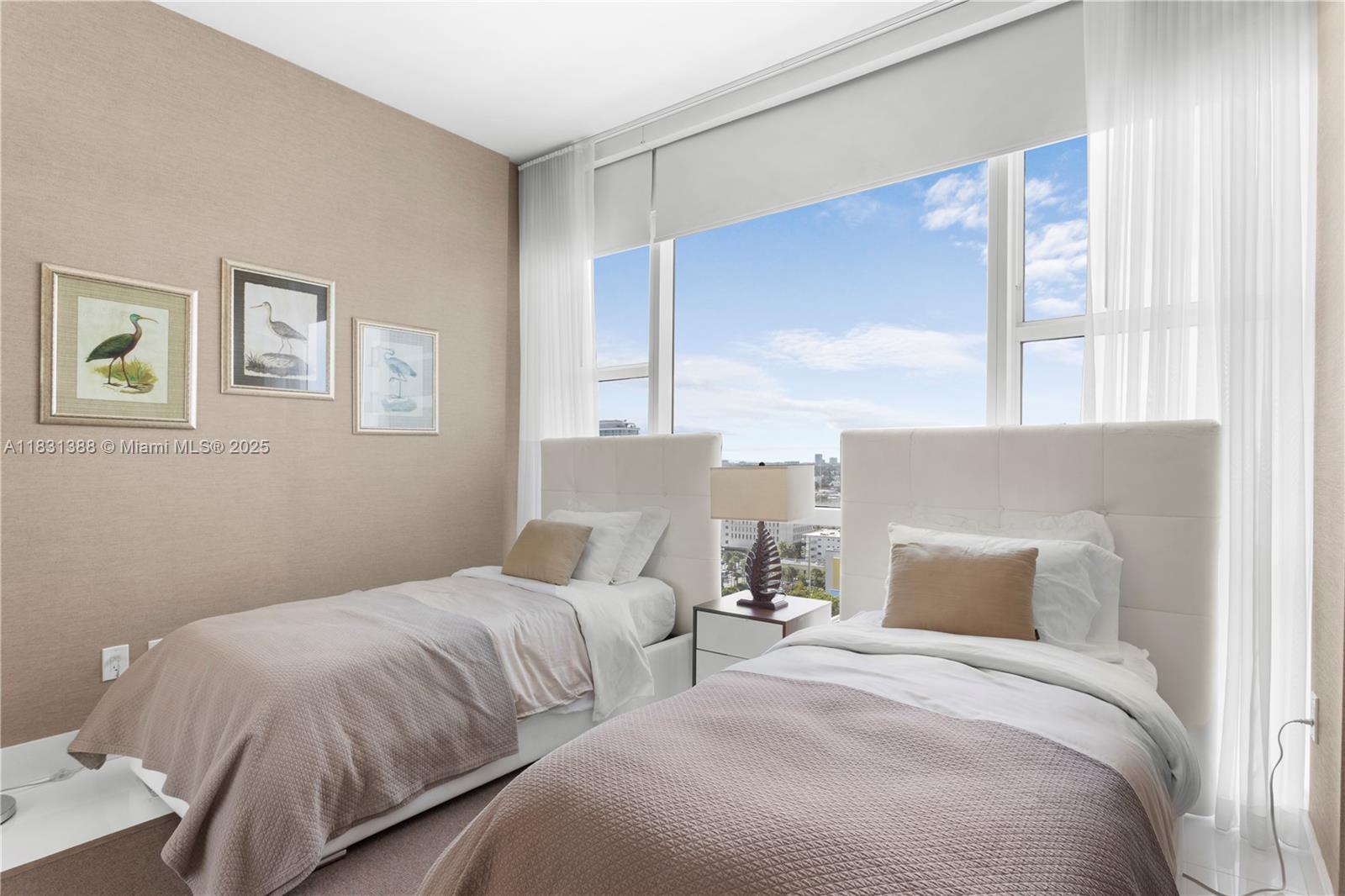 6801 Collins Ave #PH05, Miami Beach FL 33141