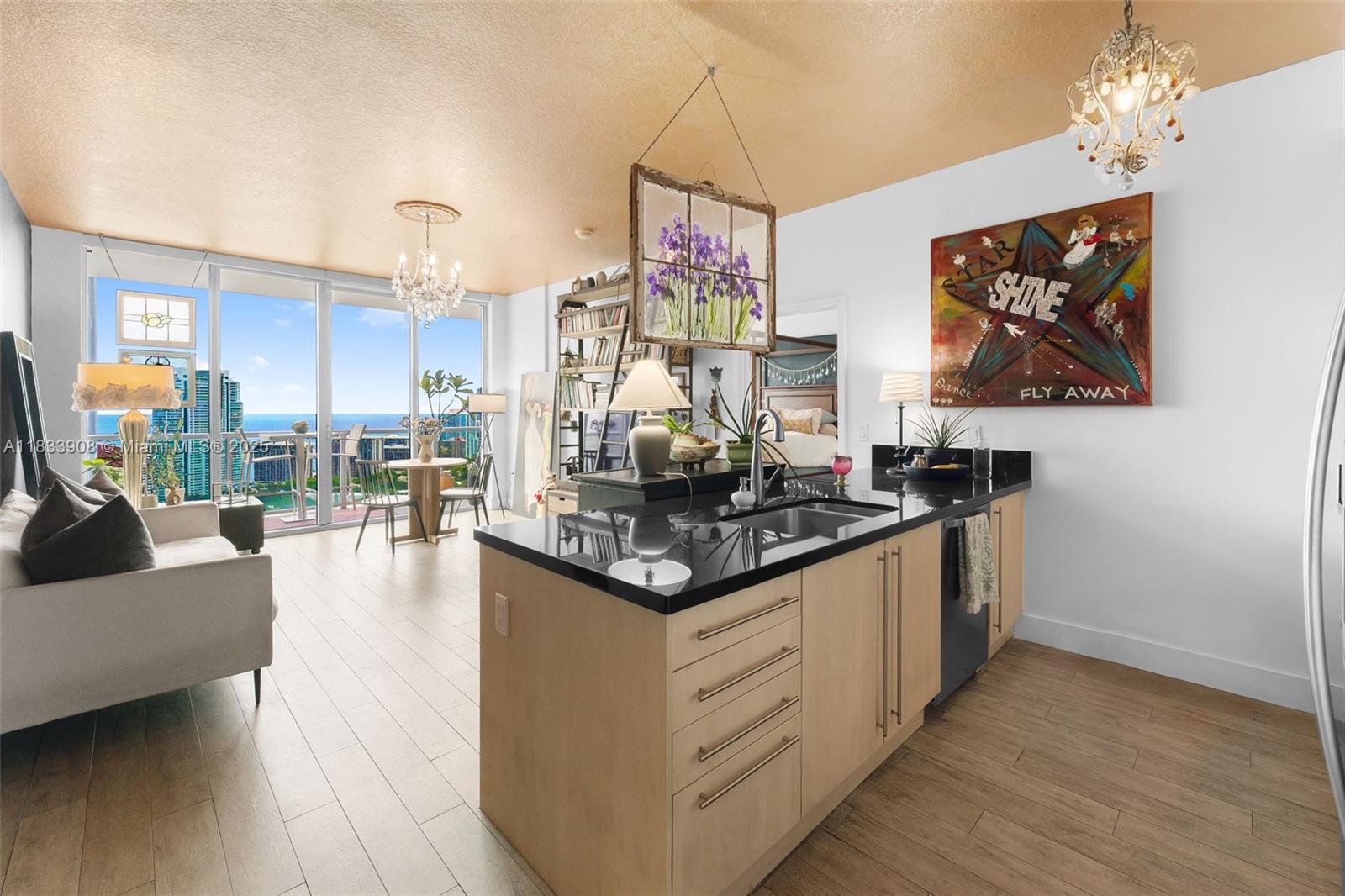 Condo for Sale in Miami, FL