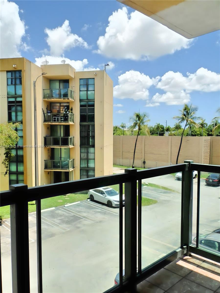 International Park I Cond