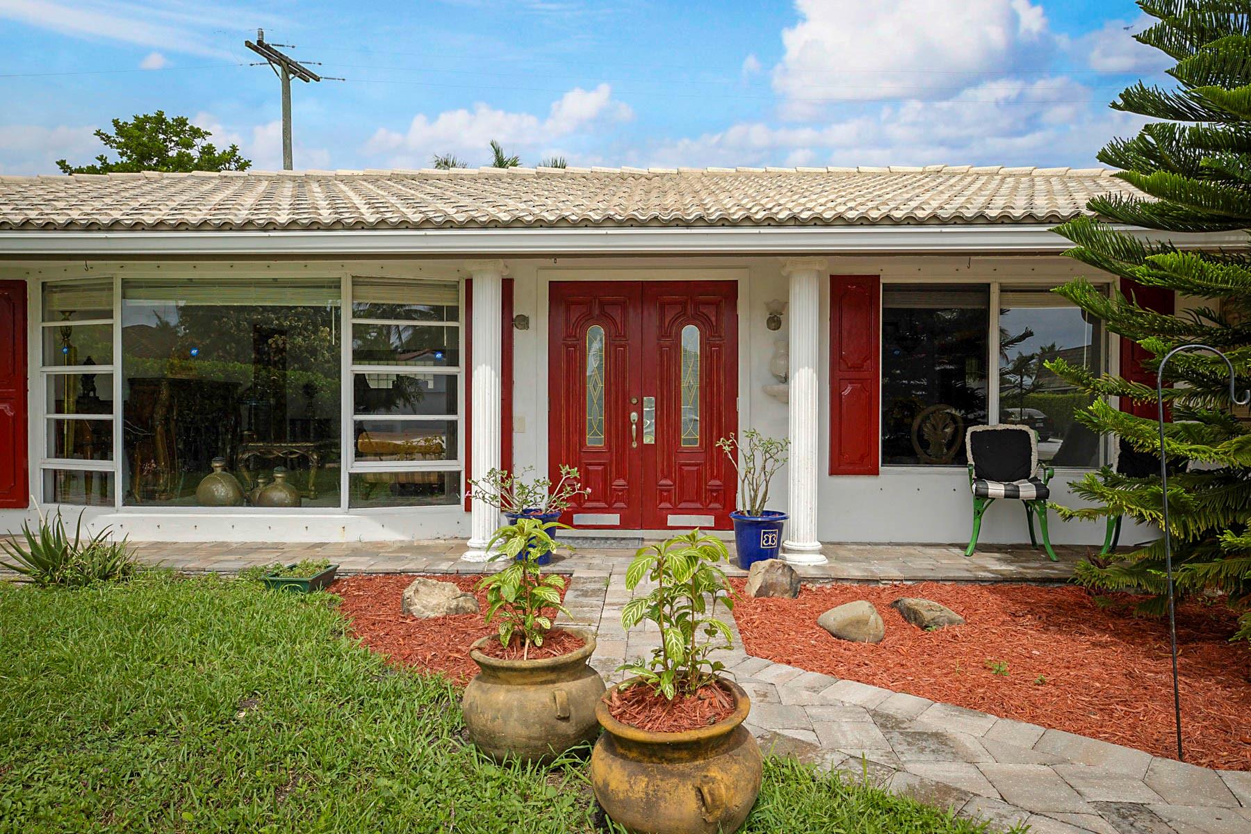 Homes for sale in Lighthouse Point, FL | 4421 Ne 23rd Ave, Lighthouse Point, FL 33064 | MLS# F10513243