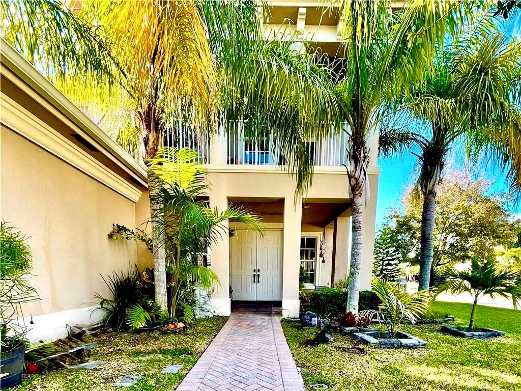 Homes for sale in Vero Beach, FL | 2001 Albany Terrace Sw, Vero Beach, FL 32968 | MLS# R11104752