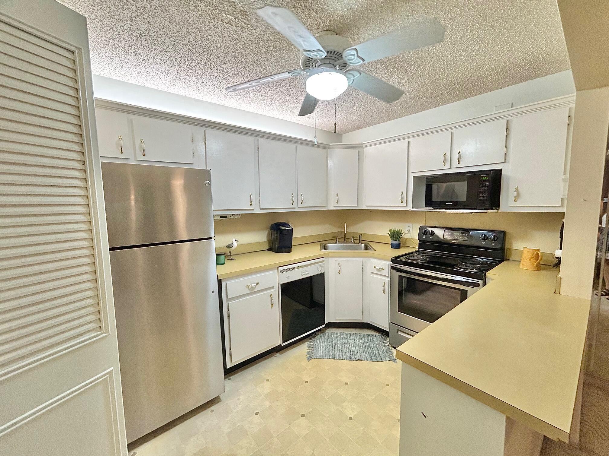 Homes for sale in Greenacres, FL | 141 Lake Pine Circle #A-2, Greenacres, FL 33463 | MLS# R11104814