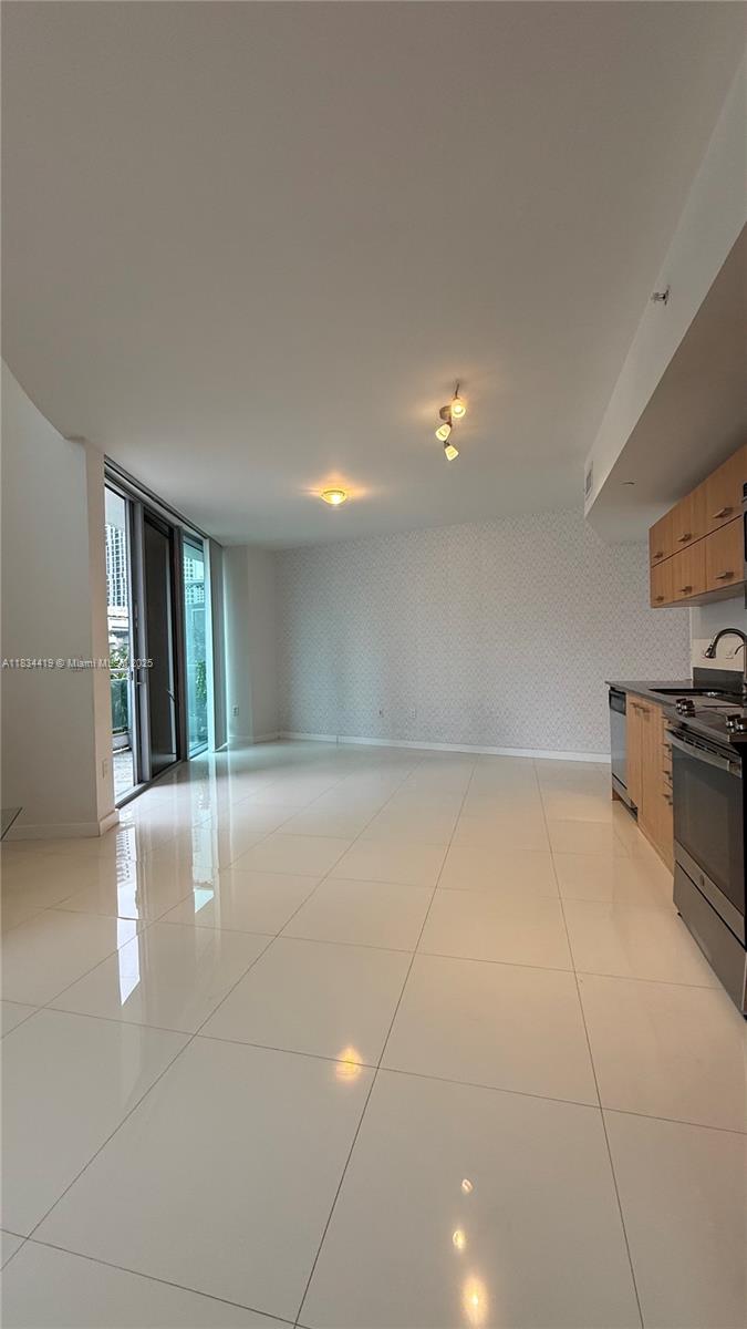 350 S Miami Ave #303, Miami FL 33130