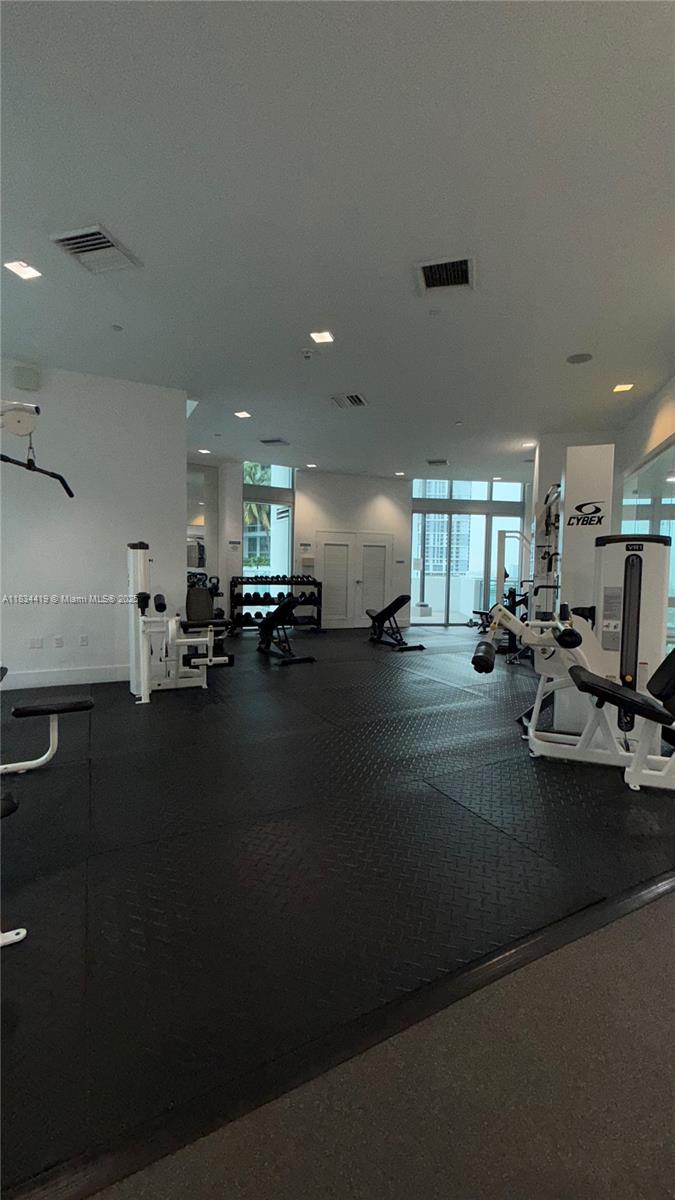 350 S Miami Ave #303, Miami FL 33130