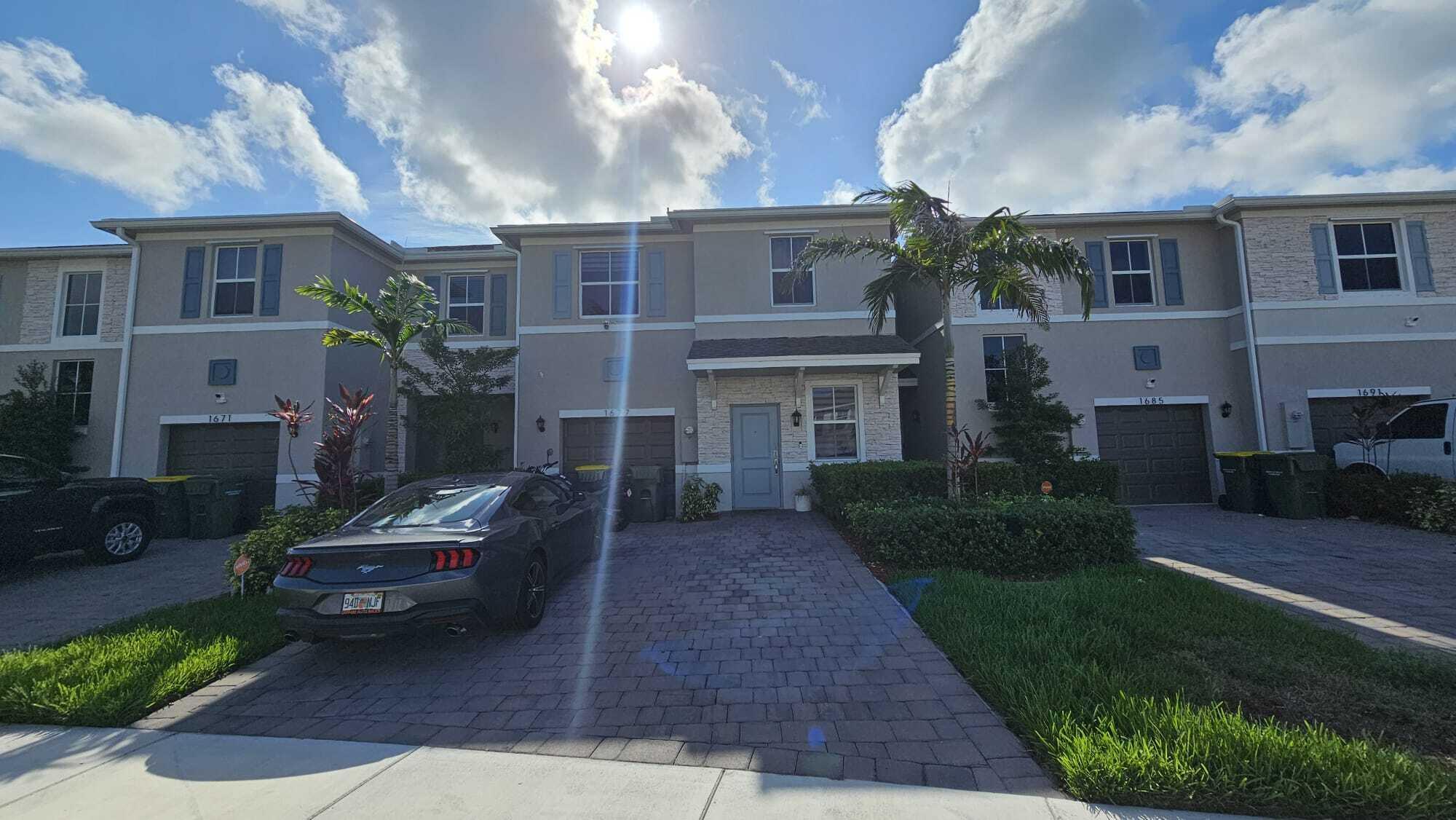 Homes for sale in Homestead, FL | 1677 Se 8th Avenue, Homestead, FL 33034 | MLS# R11104885