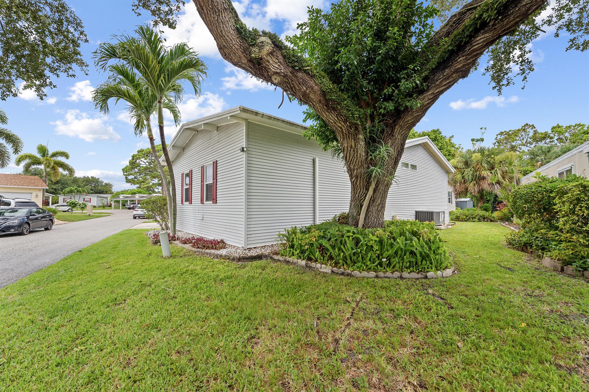 Homes for sale in Palm Beach Gardens, FL | 2555 Pga Boulevard #55, Palm Beach Gardens, FL 33410 | MLS# R11104906