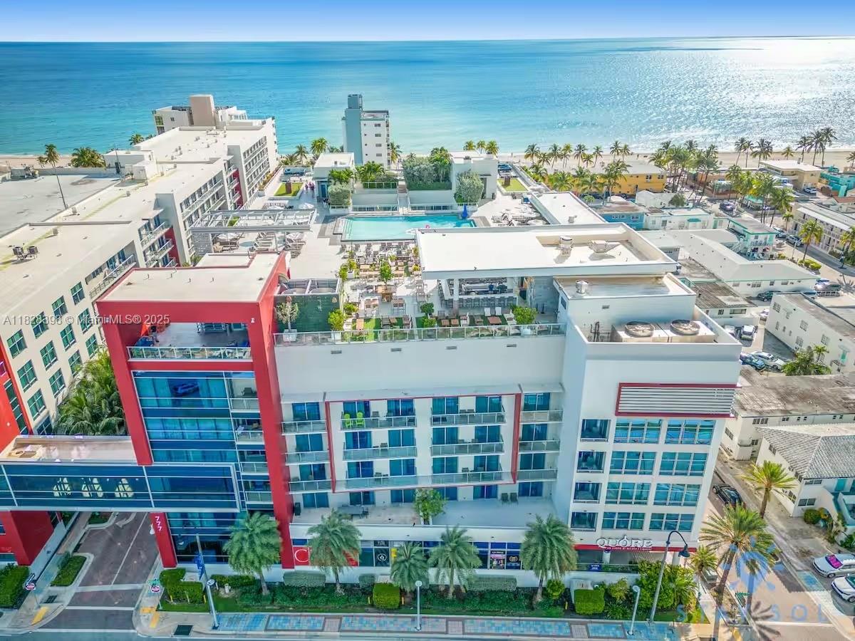 Costa Hollywood Condo
