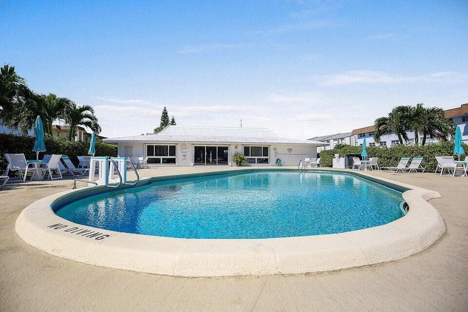 Homes for sale in North Palm Beach, FL | 110 Shore 111 B Court #111b, North Palm Beach, FL 33408 | MLS# R11104940