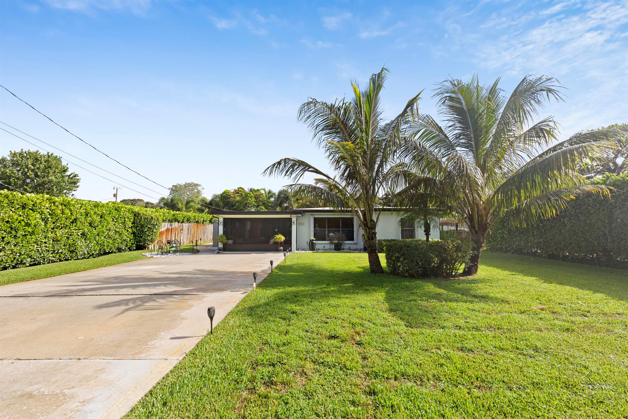 2417 Country Oaks Lane Palm Beach Gardens FL 33410 | R11104975