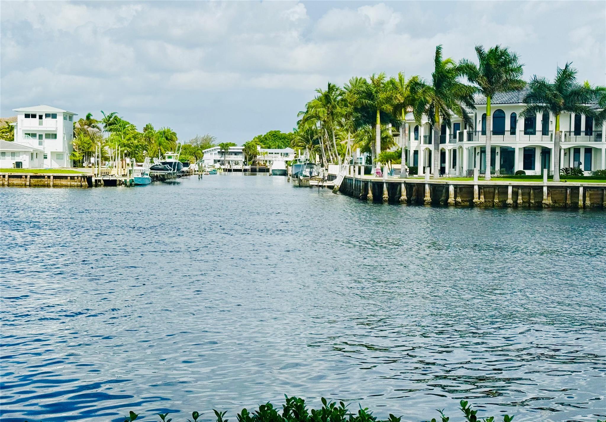 Homes for sale in Lauderdale By The Sea, FL | 1431 S Ocean Blvd #17, Lauderdale By The Sea, FL 33062 | MLS# F10513465