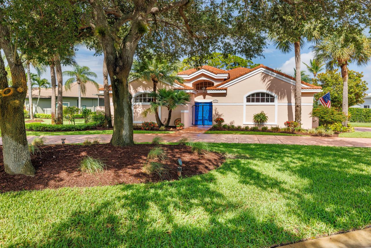 Homes for sale in Hobe Sound, FL | 5129 Se Lost Lake Way, Hobe Sound, FL 33455 | MLS# R11105050