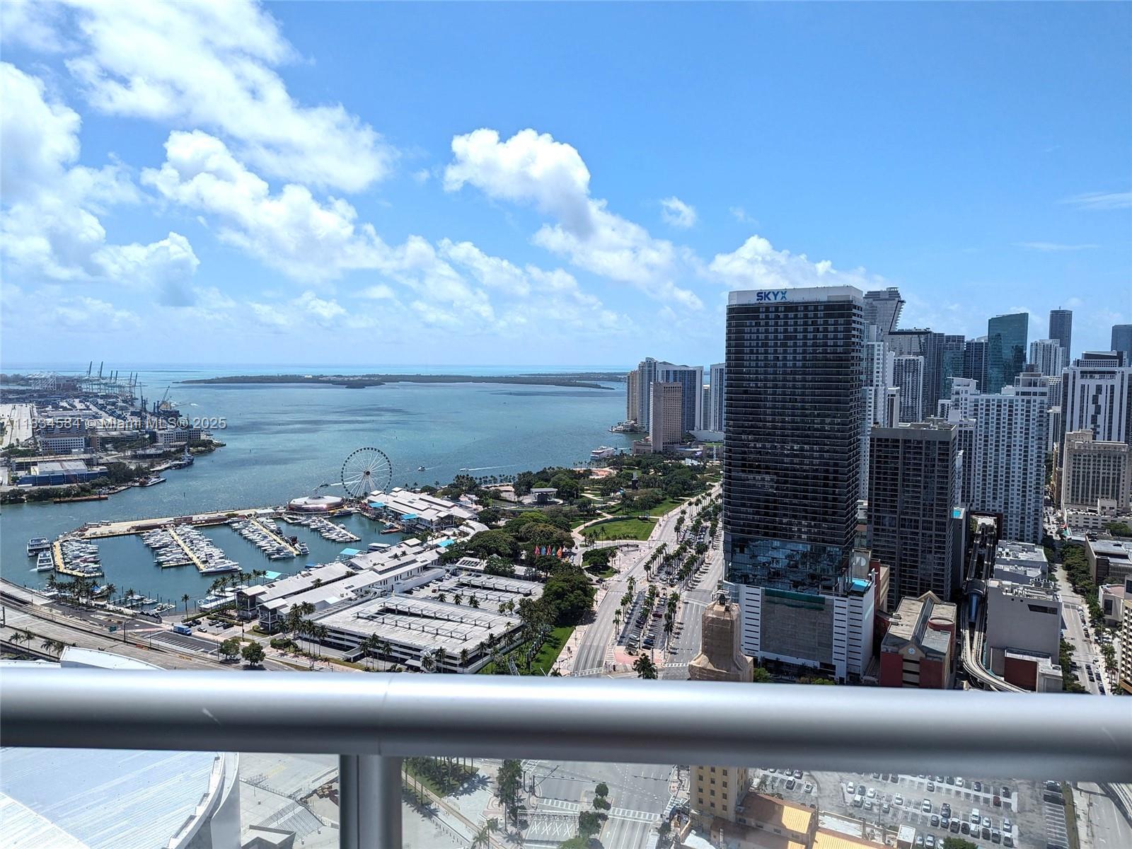 888 Biscayne Blvd #4702, Miami FL 33132
