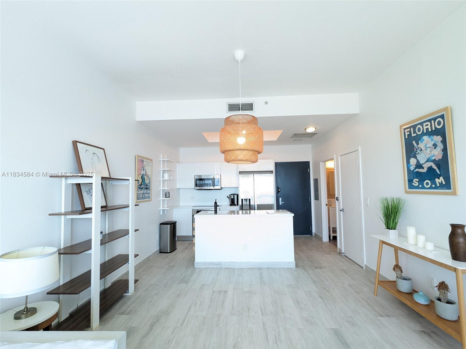 888 Biscayne Blvd #4702, Miami FL 33132