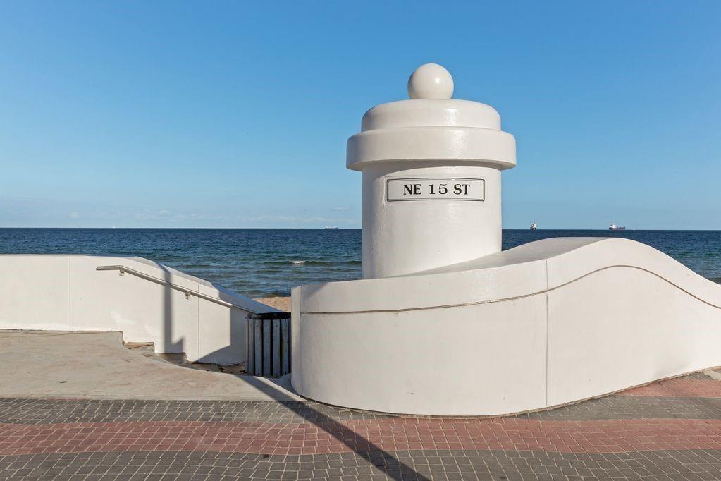 Las Olas By The Sea Ext 3