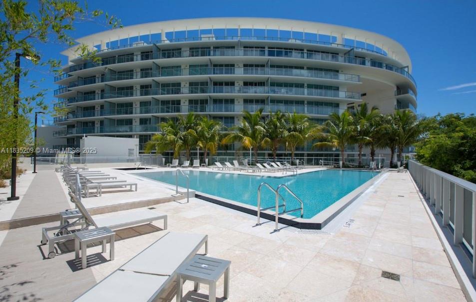 Condo for Sale in Miami, FL
