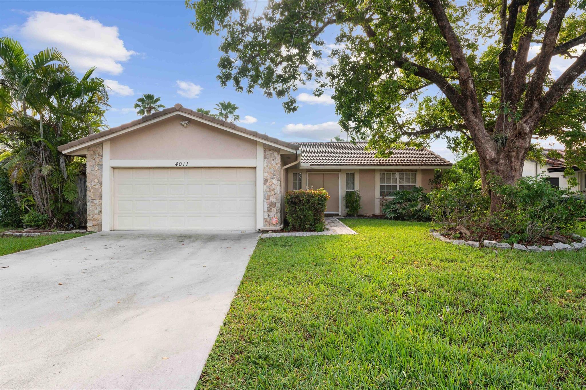 4011 Nw 115th Avenue Coral Springs FL 33065 | R11105323