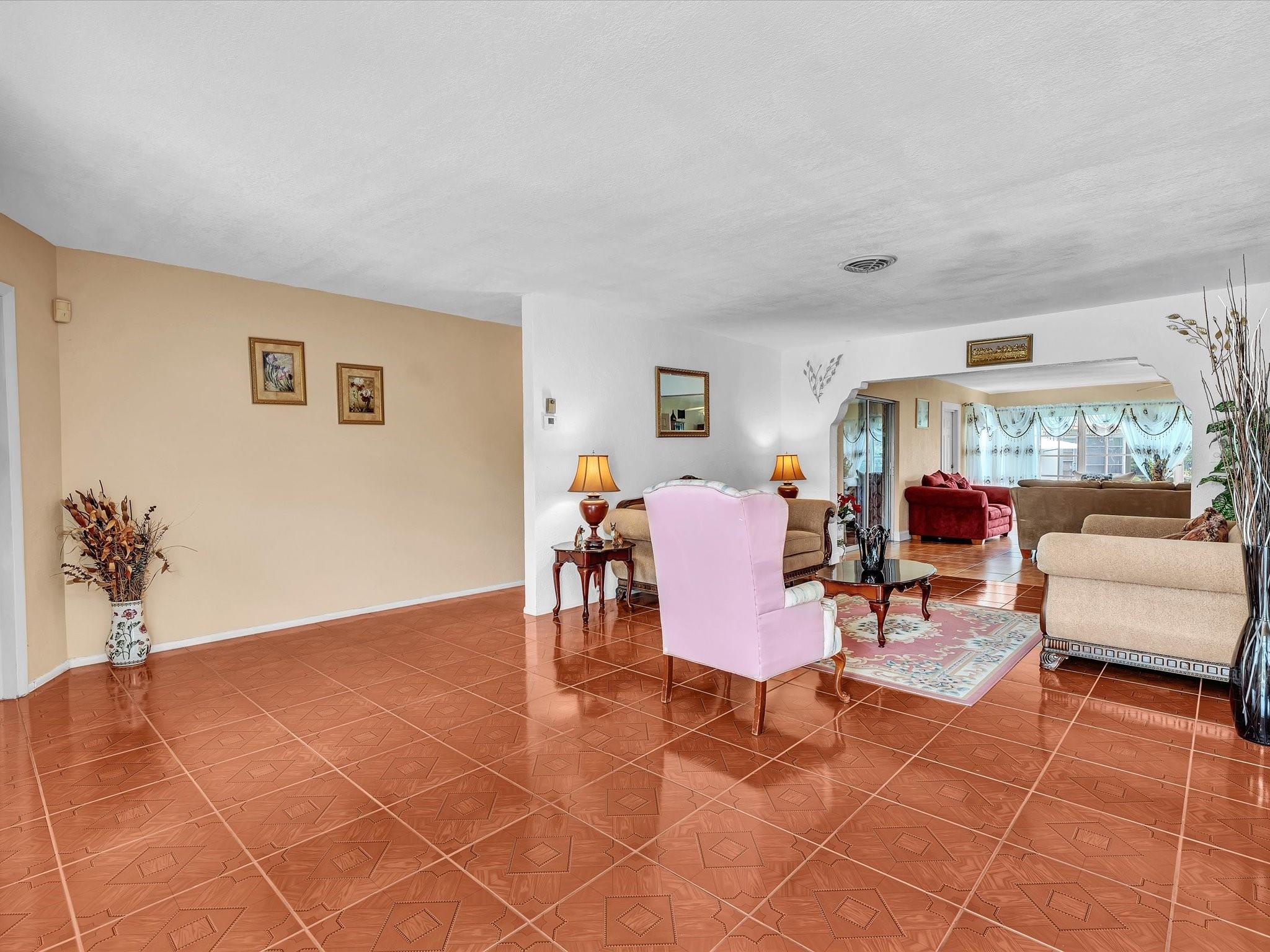 Homes for sale in Lauderdale Lakes, FL | 4220 Nw 49Th Ave, Lauderdale Lakes, FL 33319 | MLS# F10513079