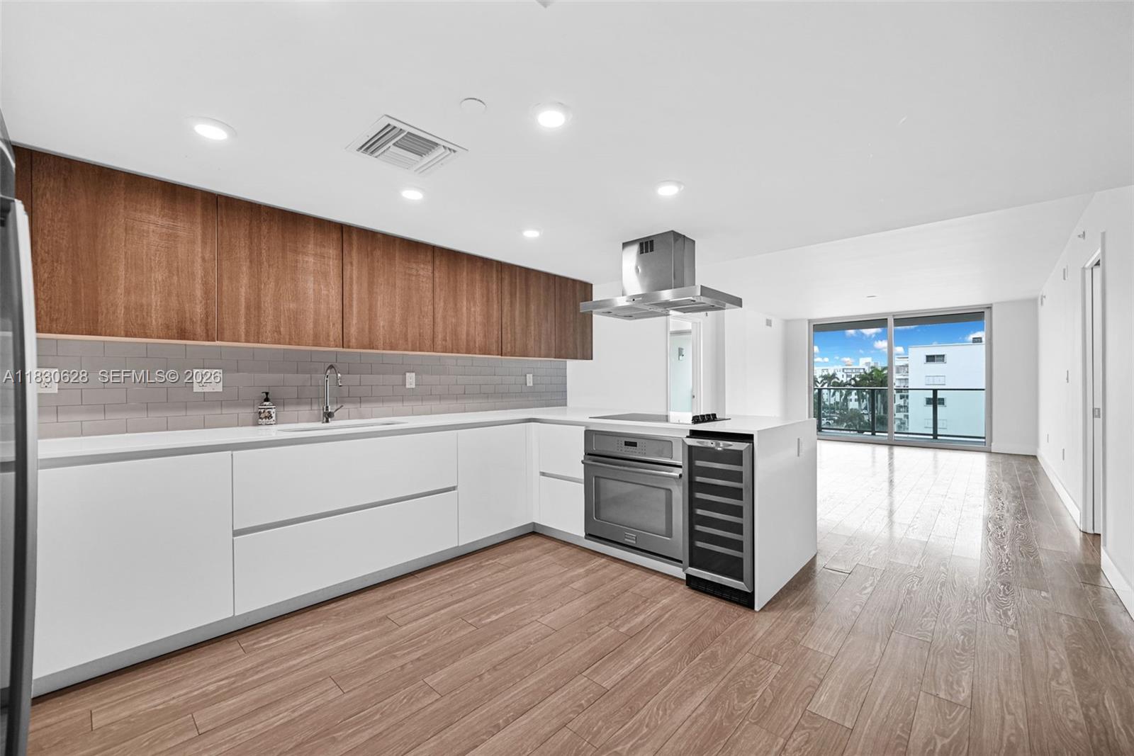 Bay Harbor Club Condo