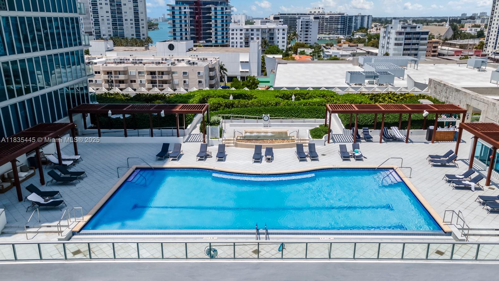 6801 Collins Ave #1415, Miami Beach FL 33141