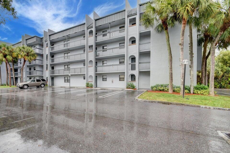 Homes for sale in West Palm Beach, FL | 2050 N Congress Avenue #407, West Palm Beach, FL 33401 | MLS# R11105395
