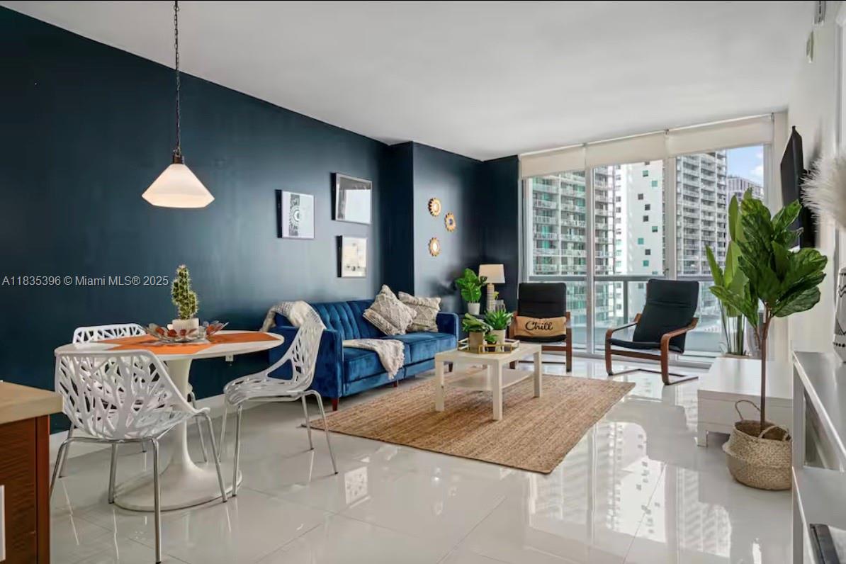 Condo for Sale in Miami, FL