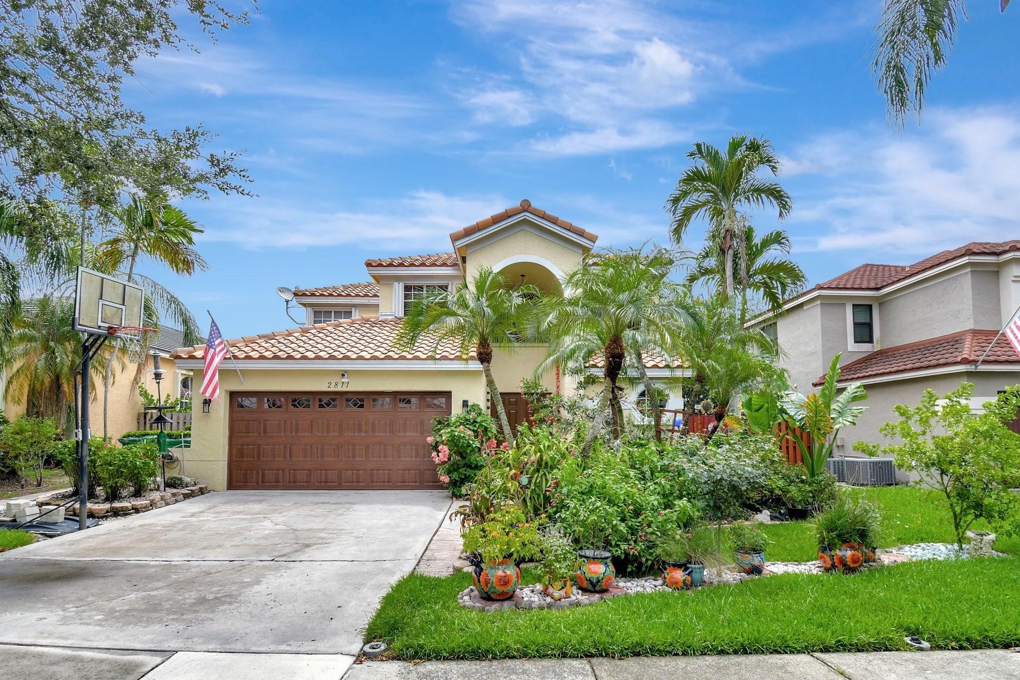 2811 Montevideo Ave Hollywood FL 33026 | F10513793